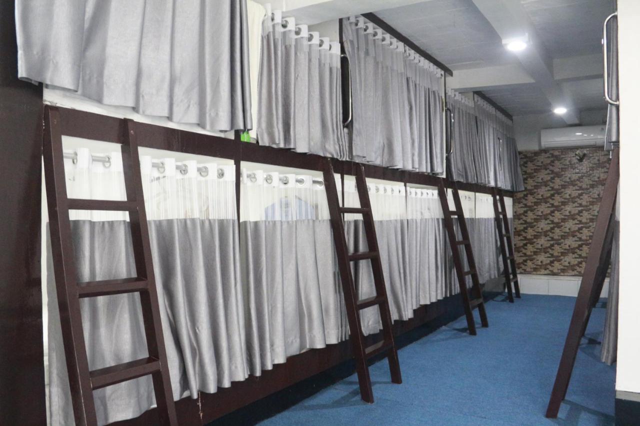 Bu Sepuh Guesthouse Sangkanurip Eksteriør bilde