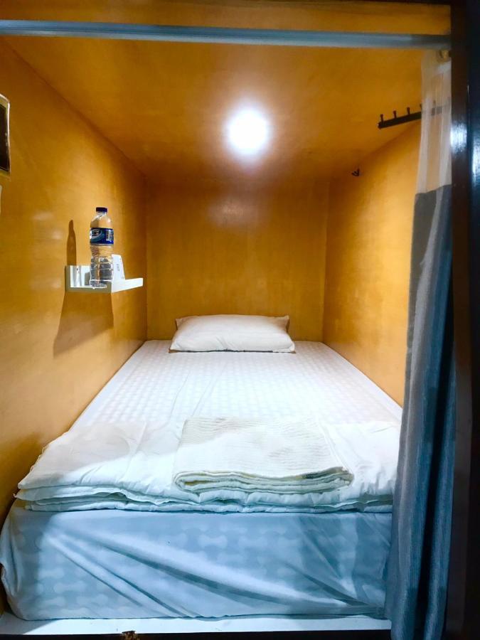 Bu Sepuh Guesthouse Sangkanurip Eksteriør bilde